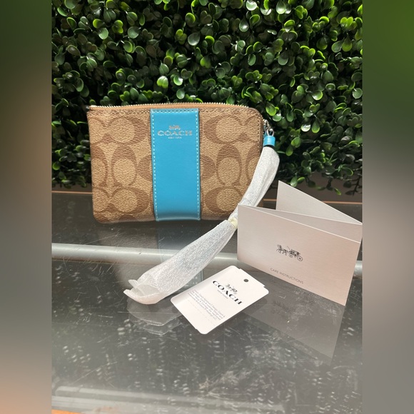 Coach wallet - Picture 1 of 4